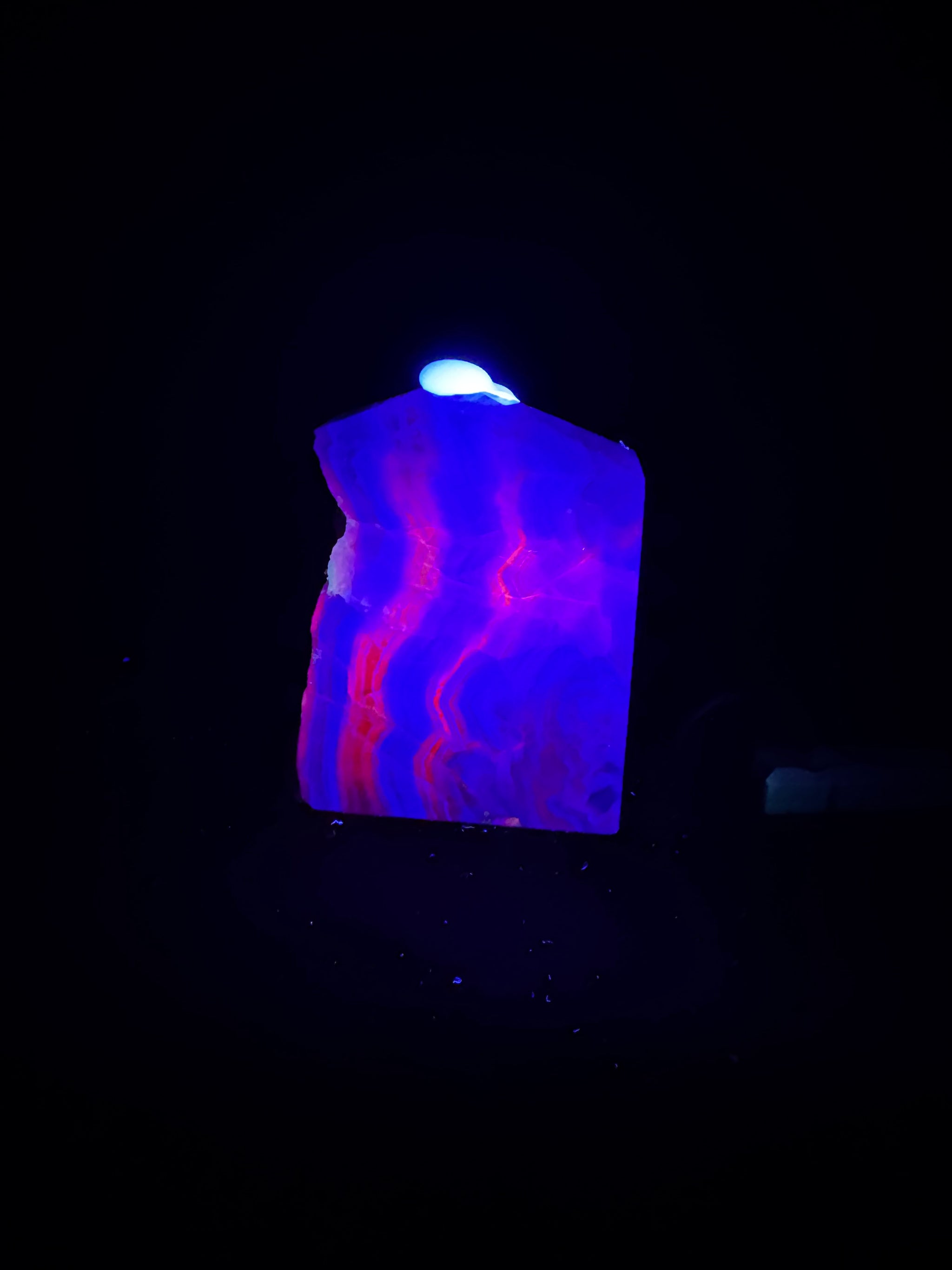 Blue and Green Banded Fluorite (Red UV Reaction)