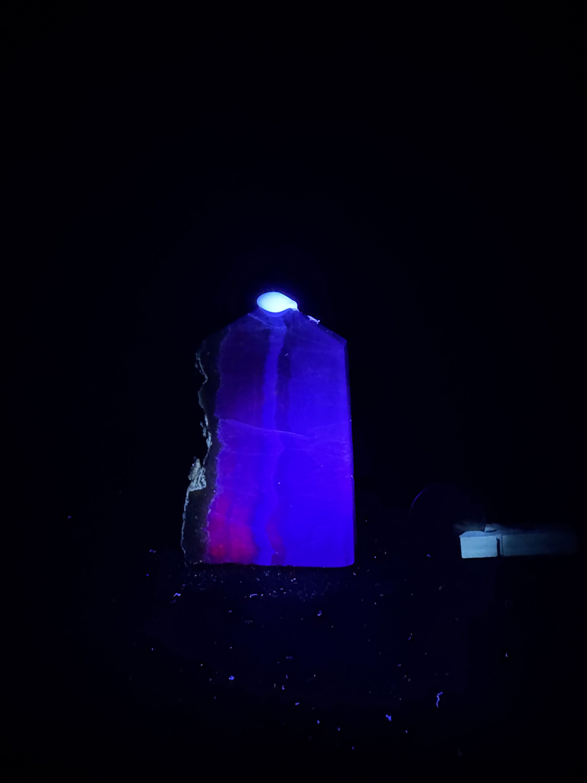 Blue and Green Banded Fluorite (Red UV Reaction)