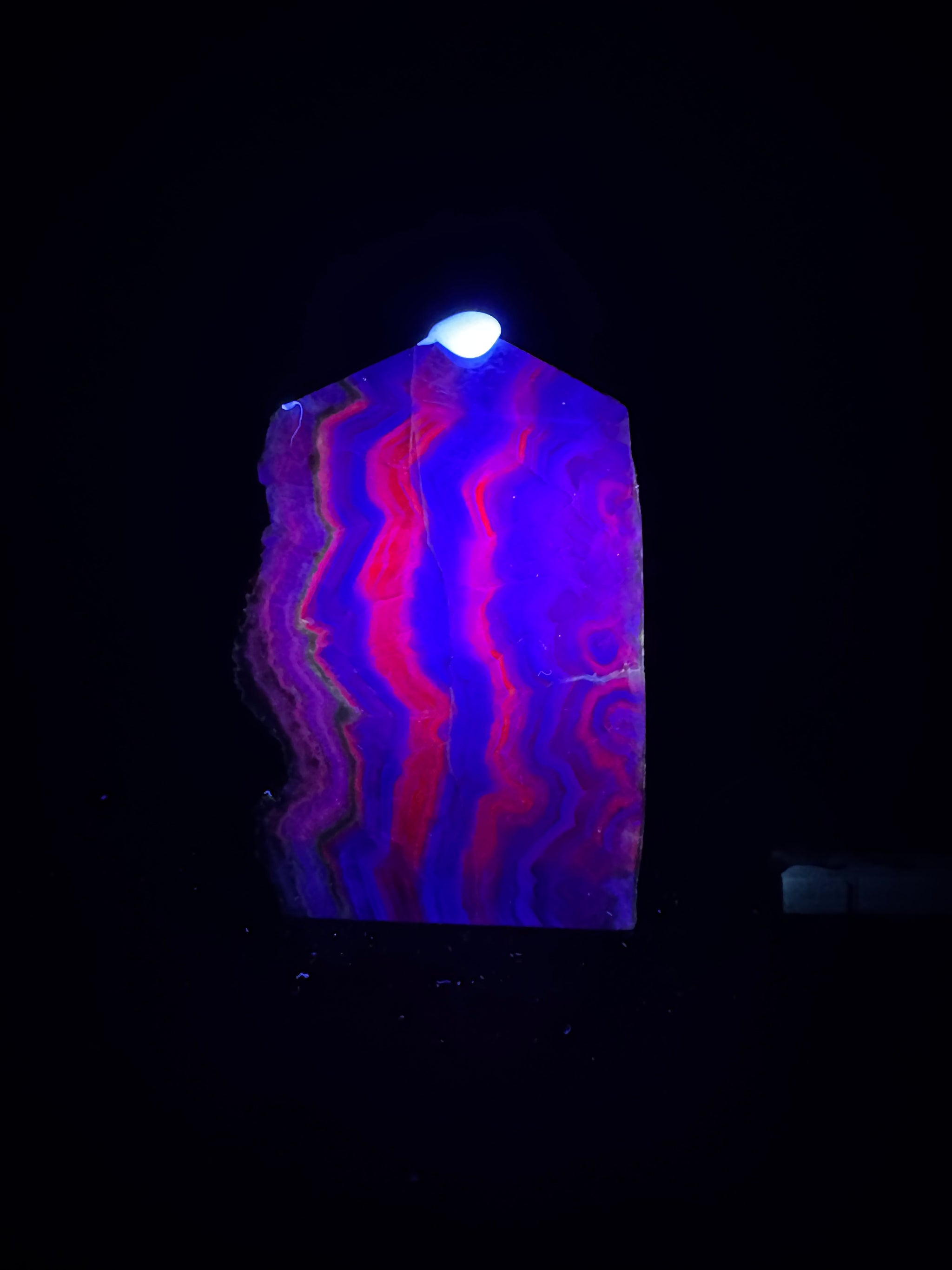 Blue and Green Banded Fluorite (Red UV Reaction)