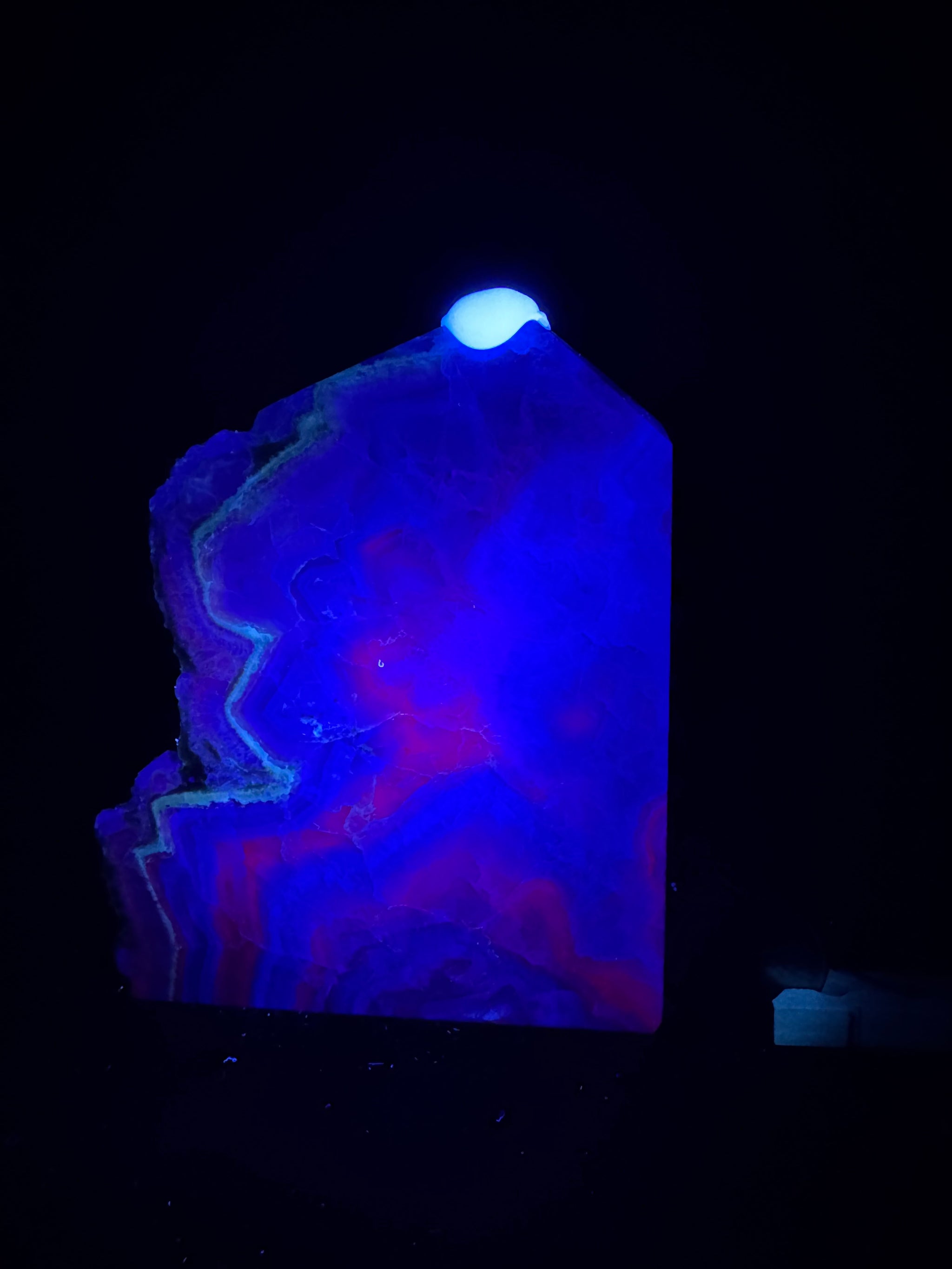Blue and Green Banded Fluorite (Red UV Reaction)